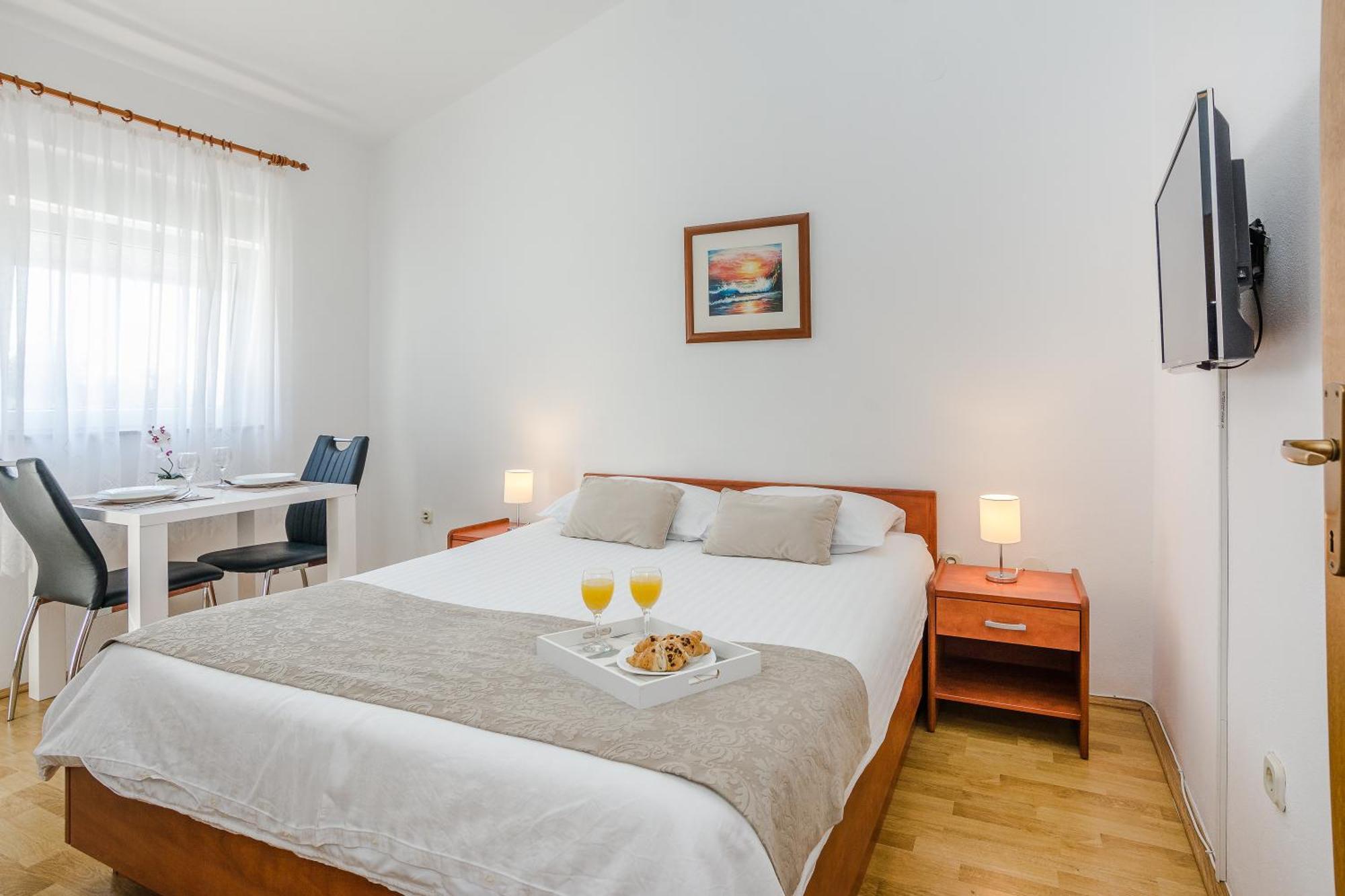Apartmani Tomeri スタリグラード エクステリア 写真