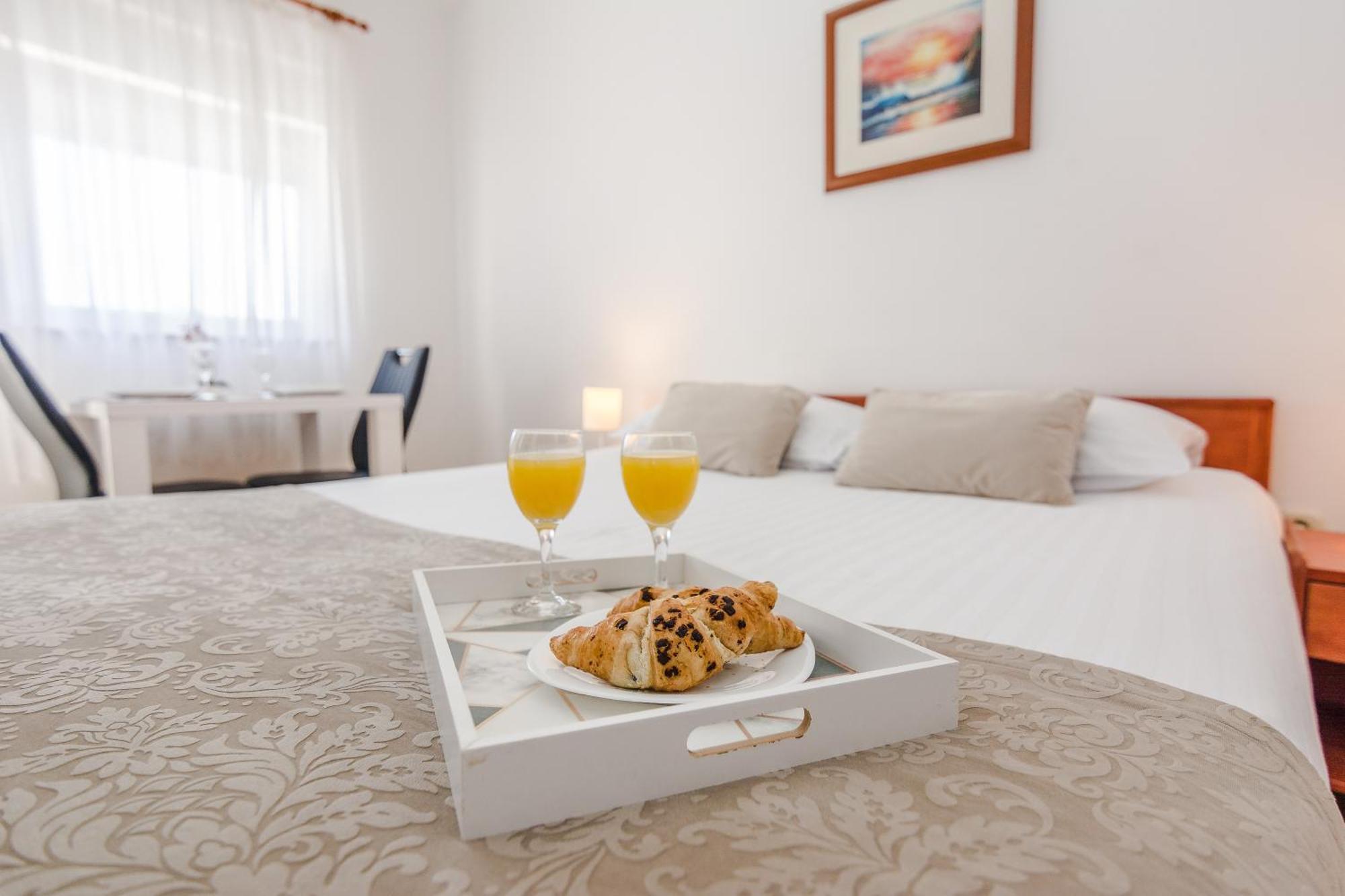 Apartmani Tomeri スタリグラード エクステリア 写真