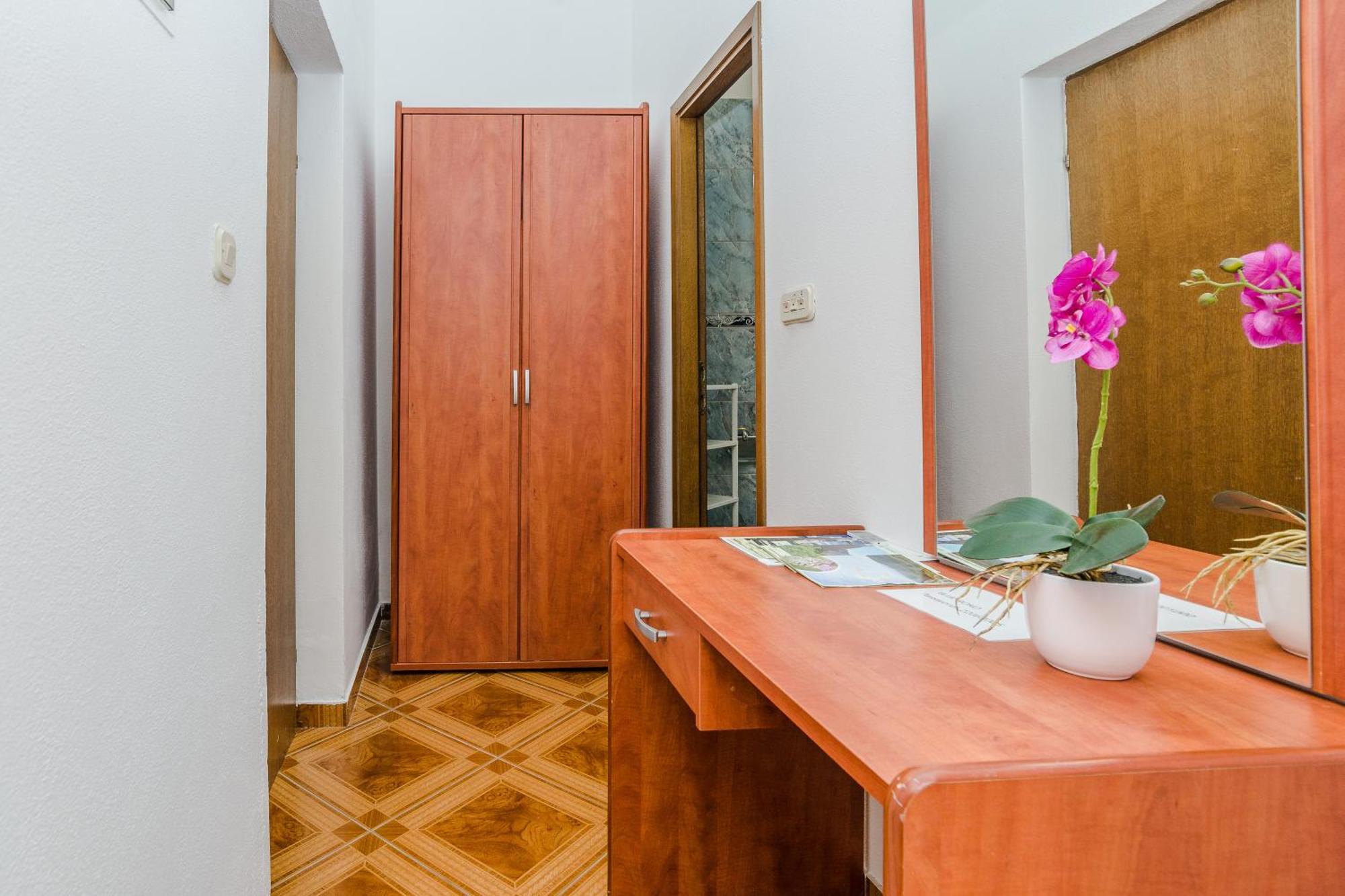 Apartmani Tomeri スタリグラード エクステリア 写真