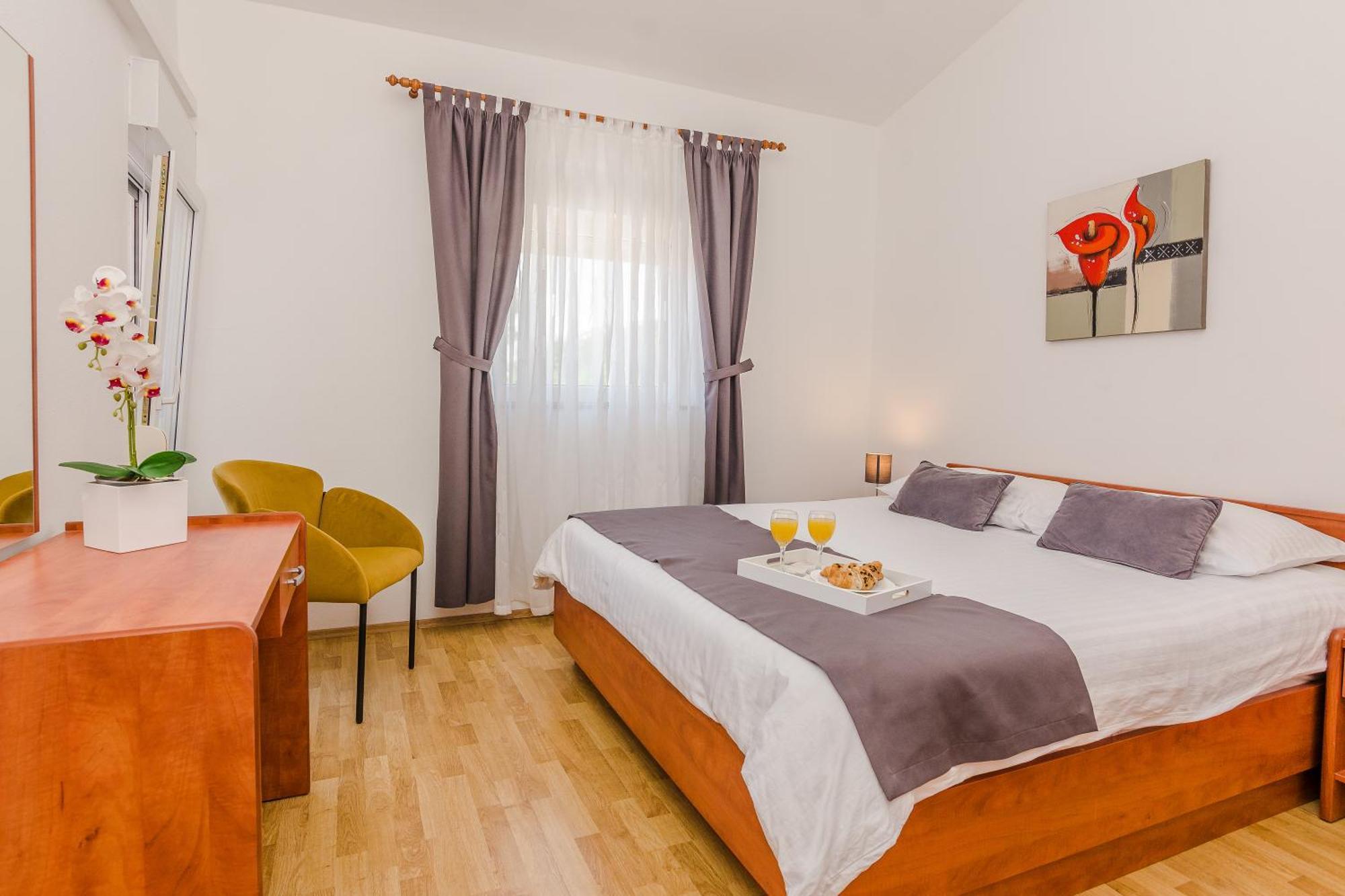 Apartmani Tomeri スタリグラード エクステリア 写真